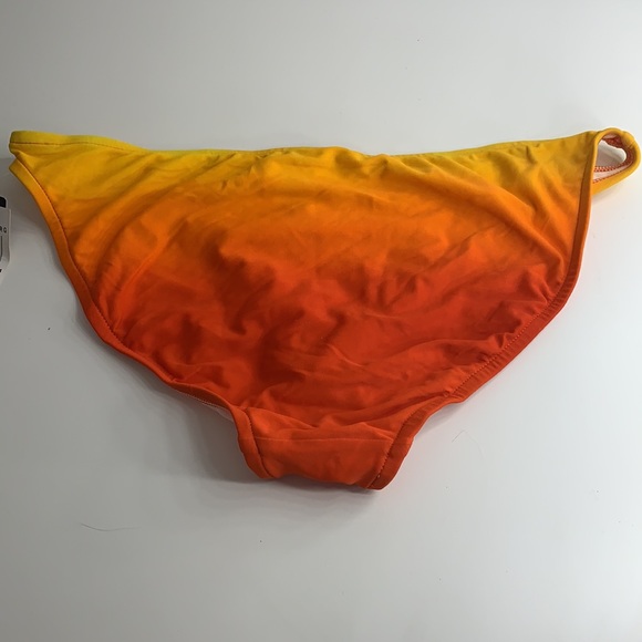 Bikini Bottom - Picture 2 of 2